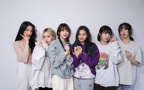 GFRIEND成員Yuju姐姐發文祝福...粉絲鼻酸：「成員為什麼還沒發聲？」
