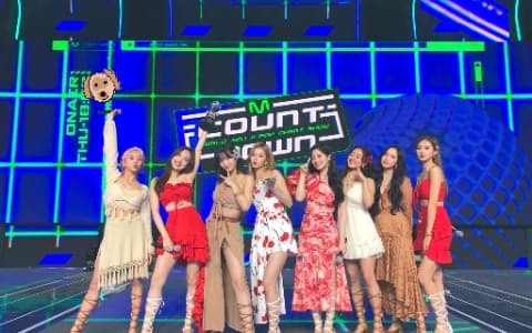 TWICE《M Countdown》安可舞台評論爆發...團員齊喊定延暱稱展現團魂！