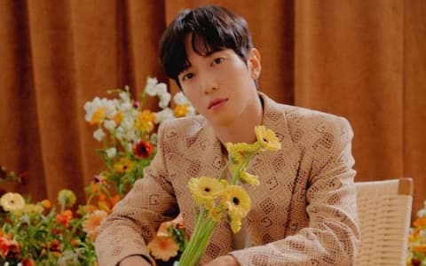 CNBLUE 鄭容和發行 SOLO 中文新專⋯迎33歲生日進軍中華圈！