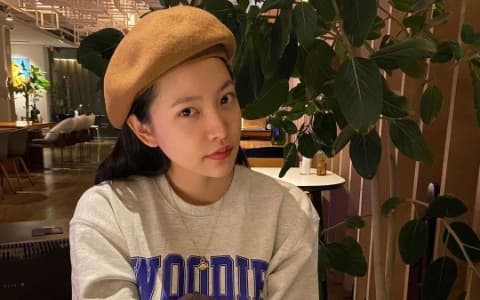 Red Velvet Yeri在IU貼文留言惹網友嘲諷「故意蹭人氣」！韓網反應大不同！