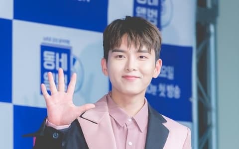 SJ厲旭出演音樂劇《粉絲信》，黑粉攻擊身材再成焦點！