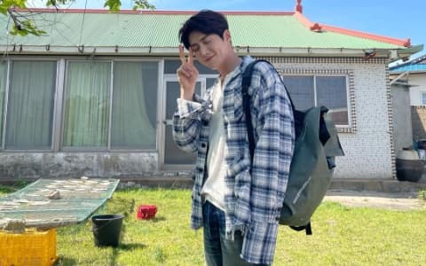 金宣虎有望出席《2021 AAA亞洲明星盛典》？超過百萬粉絲投票獲人氣獎第一！