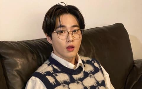 EXO隊長Suho被傳「明年2月結婚」！罕見地上載照片回應 韓網反應超激動！