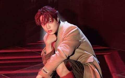 《認哥》李昇基送KAI椅子令人費解！KAI：「昇基突然叫我把椅子帶走」