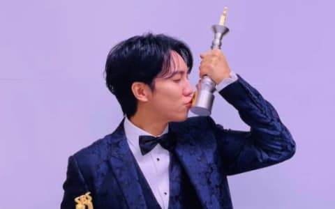 《2021 SBS演藝大賞》李昇基獲獎公開謝女友？並透露主持路上的自我困惑！