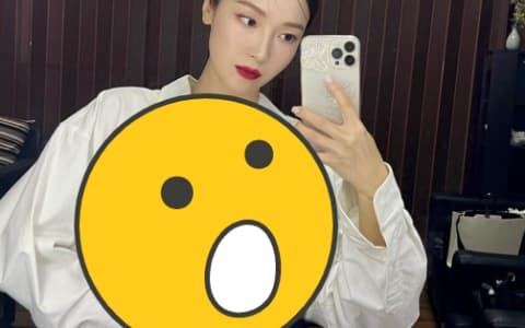 Jessica出演中國綜藝後風格變大膽？超短襯衫露出內衣引關注！