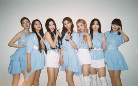 時隔7個月⋯⋯JYP新人女子組合NMIXX公開了回歸新曲《DICE》！