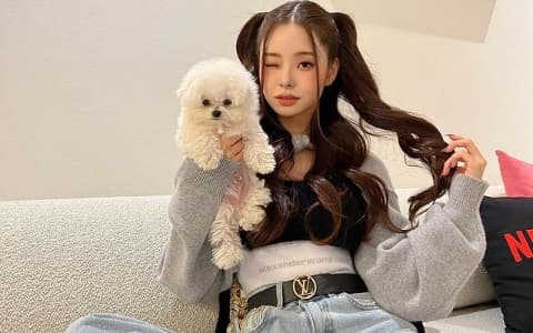 宋智雅公開私服穿搭！居然有「連媽媽都說好像有點太超過…」的服裝？