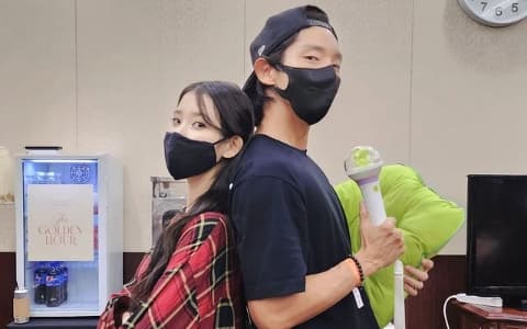 李準基接替宋仲基趕拍《阿斯達年代記2》！IU送上餐車＋搞笑三行詩 XD