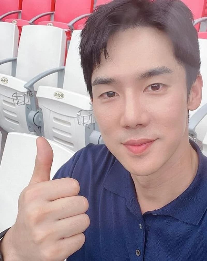 Image Source l yoo_yeonseok IG