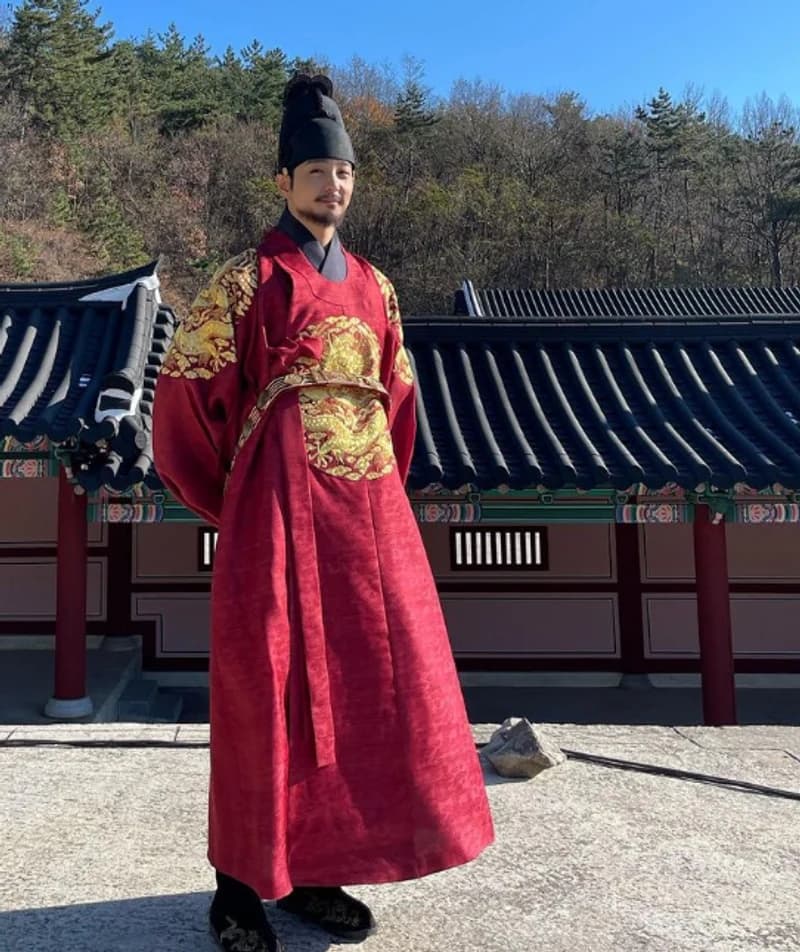 image source_instagram|hyunwoo0118