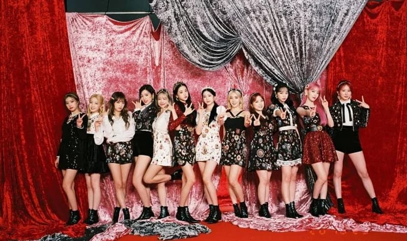 Image Source l official_izone