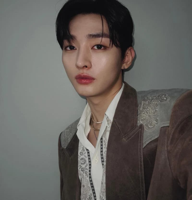 Image Source l윤지성 YOONJISUNG