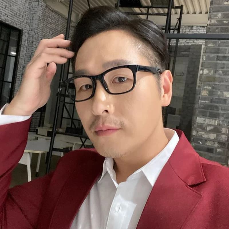 Image Source:instagram | kim_poong