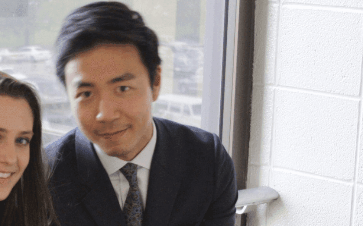 韓娛熱議-父母快要昏倒的孫鍾元主廚工大畢業典禮照片