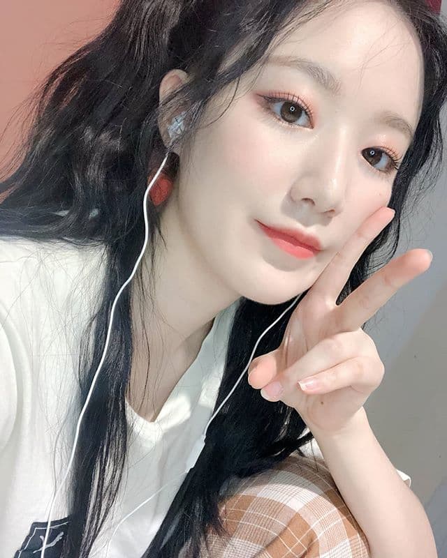 instagram | official_g_i_dle