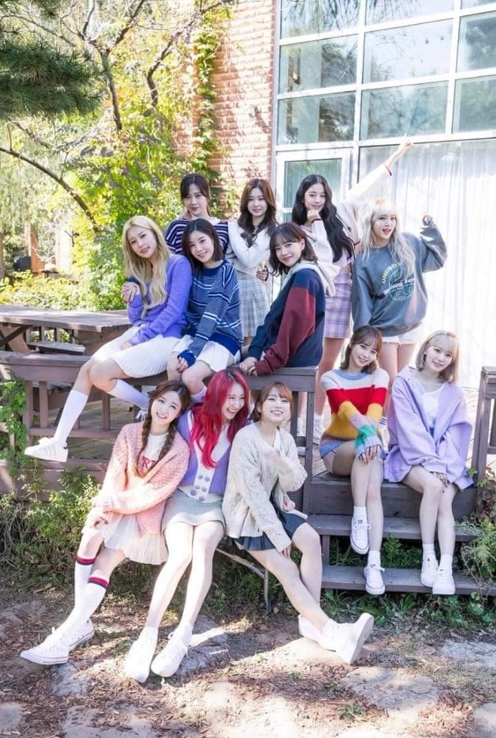 Image Source FB | official.izone