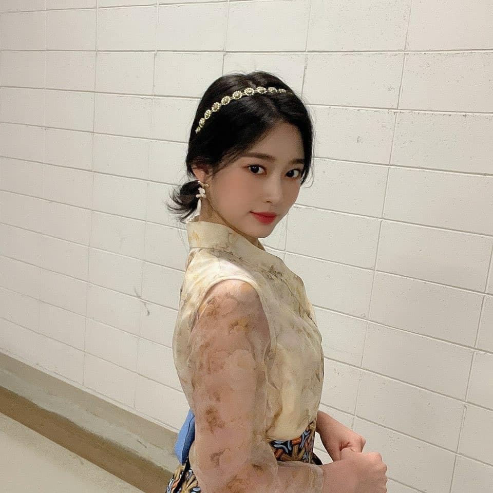 Image Source instagram | IZ*ONE