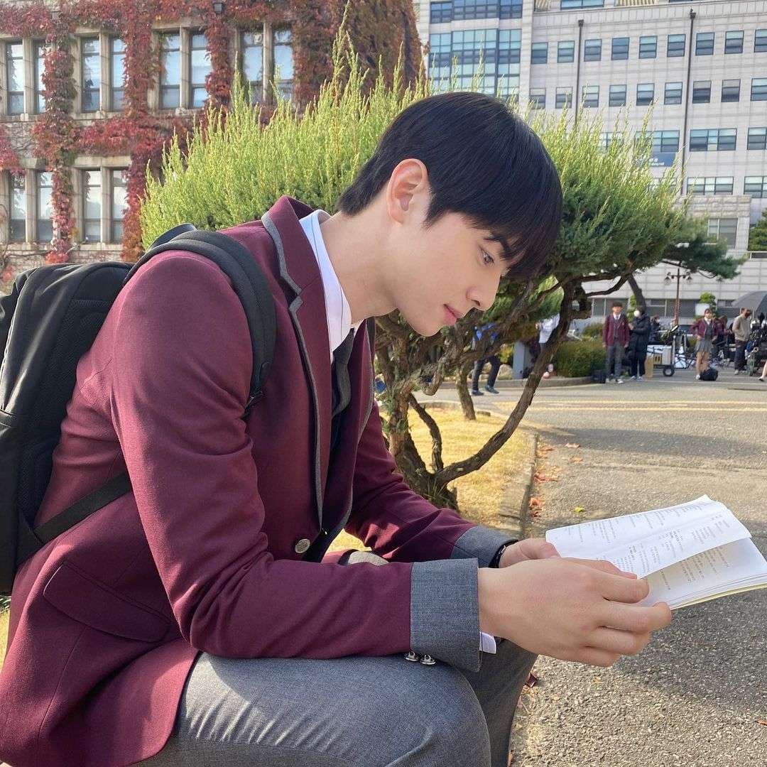 Image Source instagram | eunwo.o_c