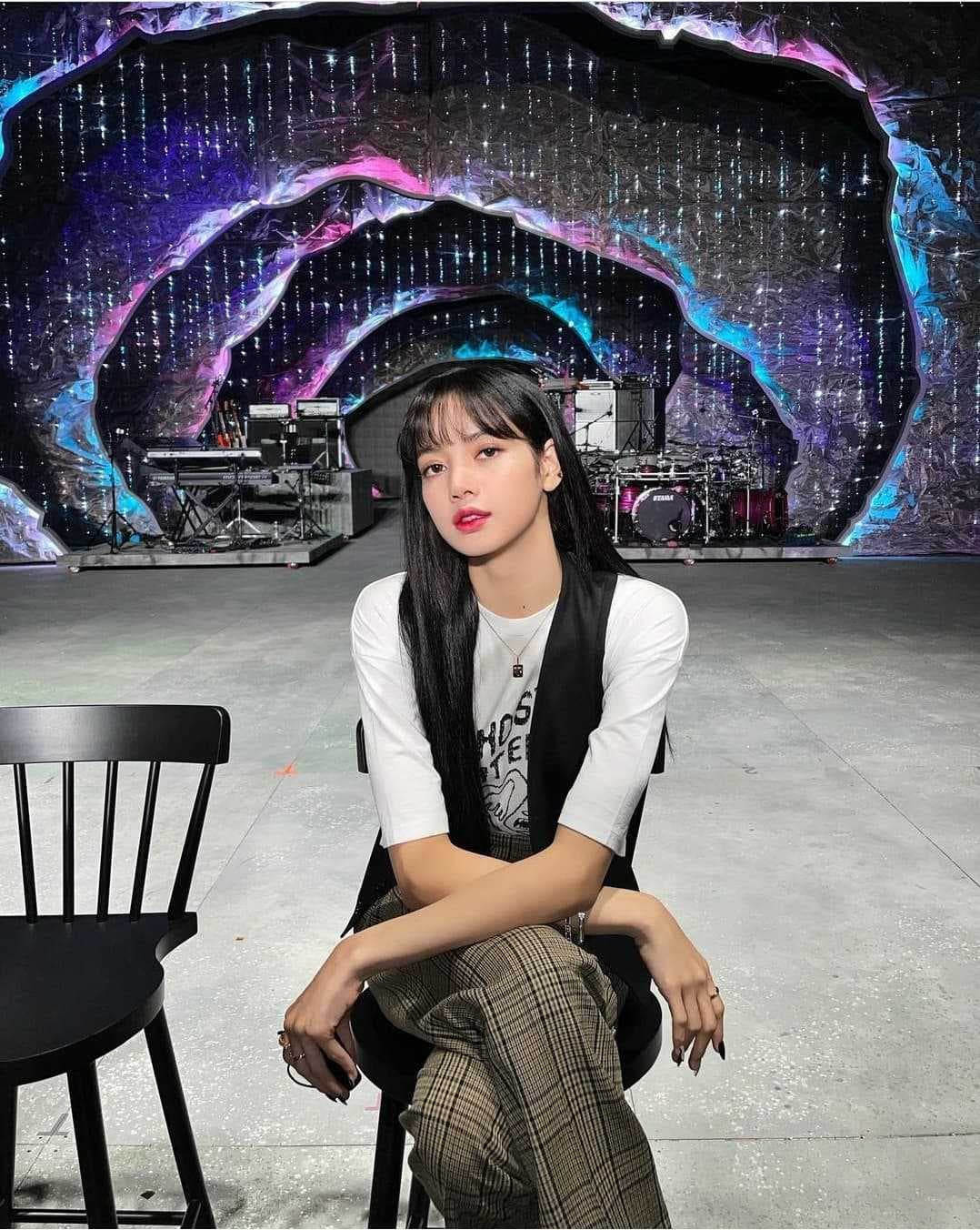 instagram | lalalalisa_m