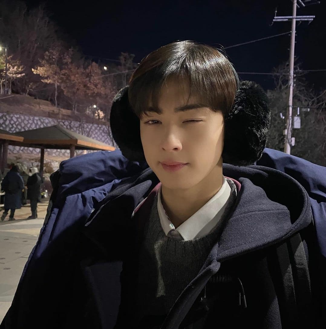 instagram | eunwo.o_c