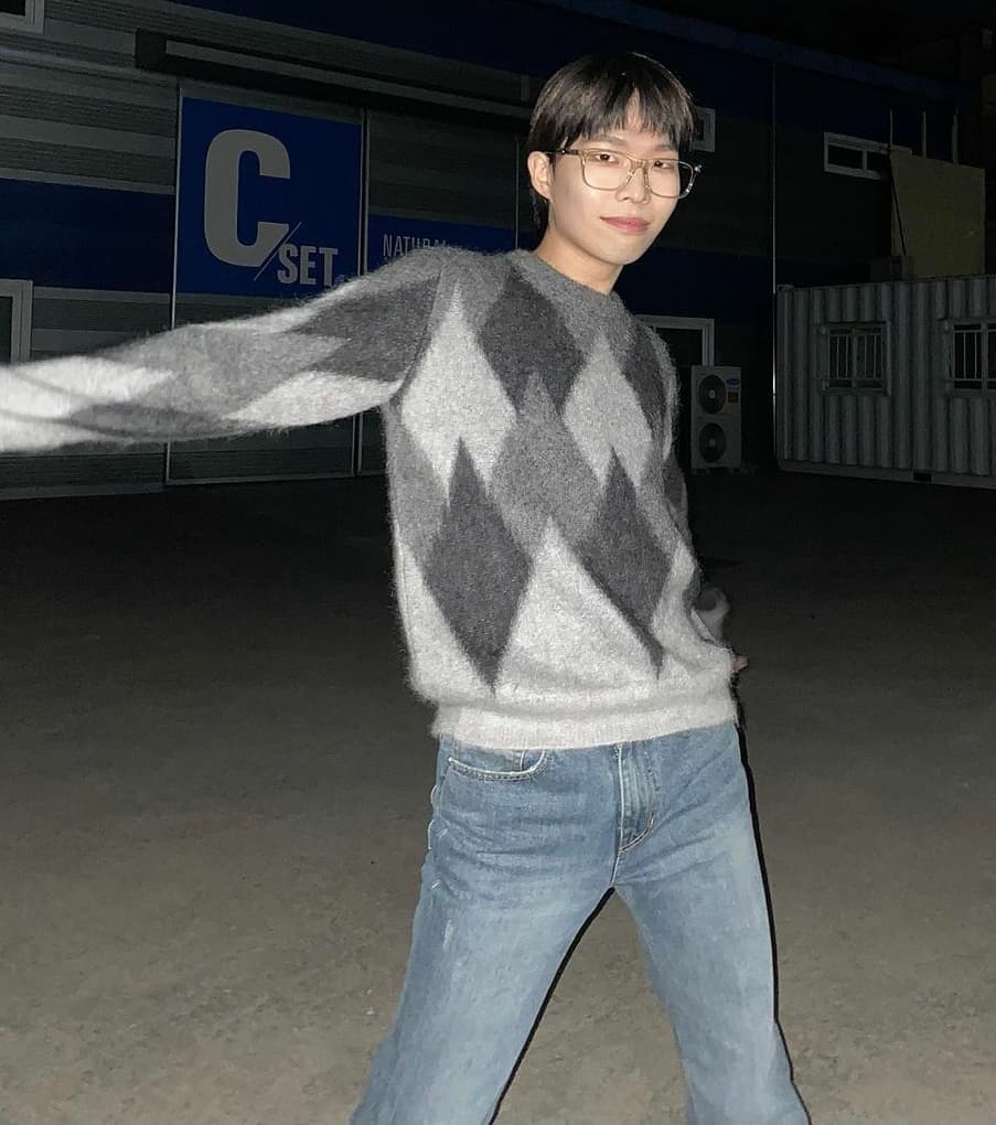 instagram | akmuchanhk
