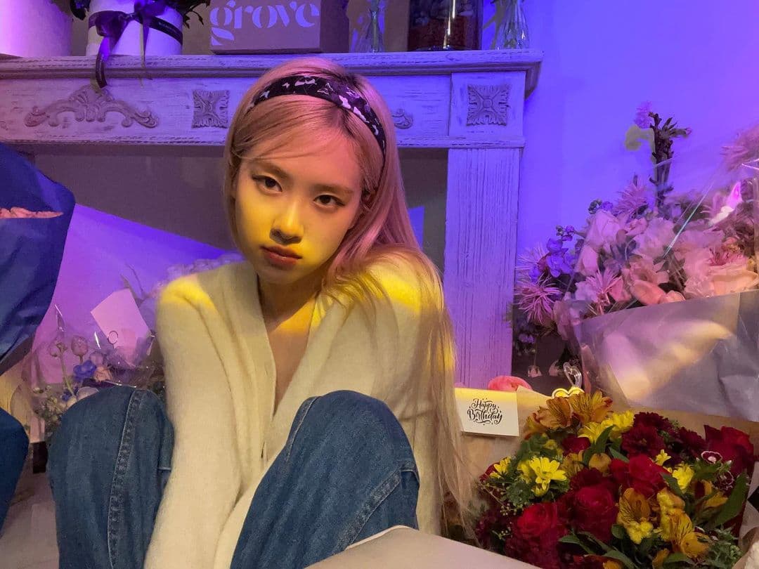 Image Source instagram | ROSES_ARE_ROSIE