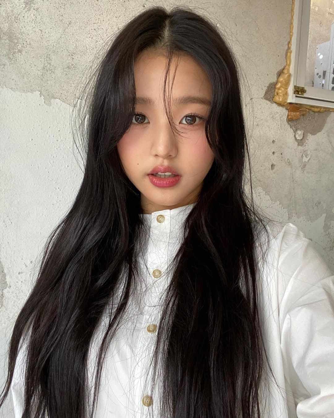 Image Source instagram | IZ*ONE