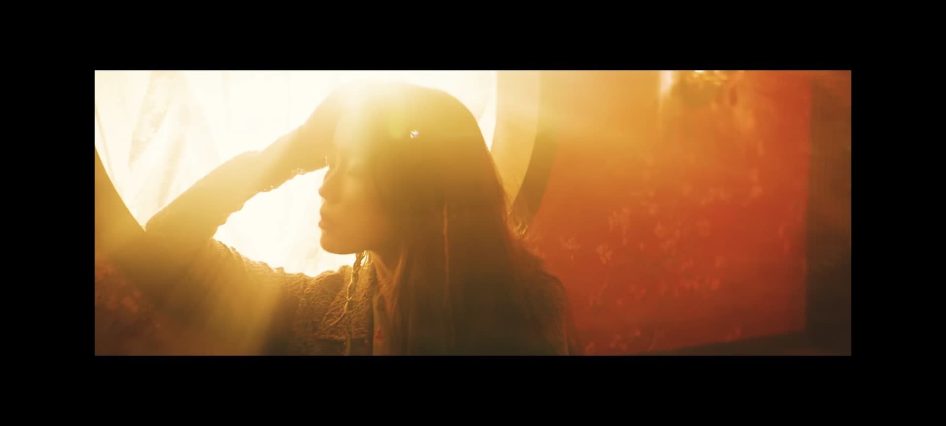 Youtube | 이지금 [IU Official]