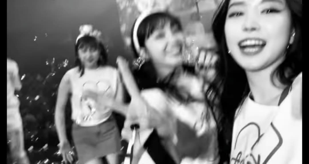 instagram | marcellasne_