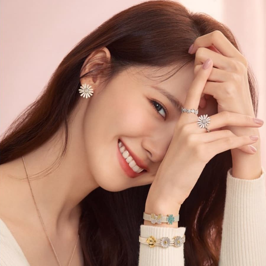 image source_instagram_yoona__lim