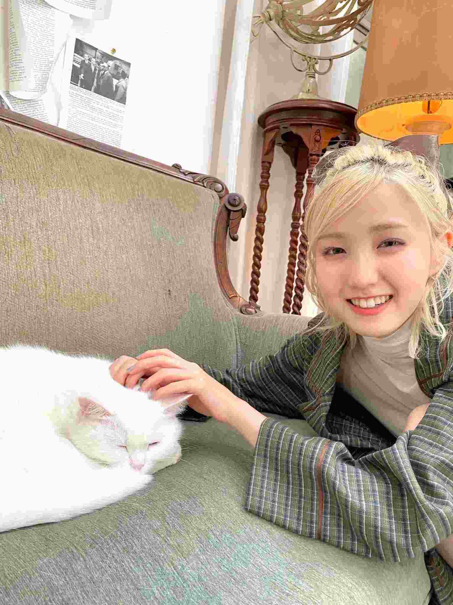 Image Source instagram | IZ*ONE