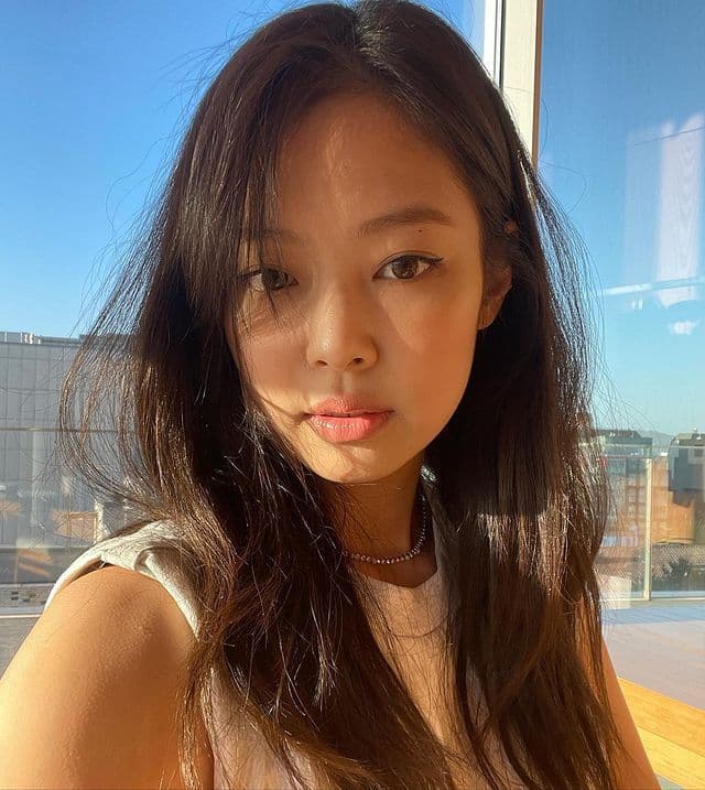 instagram | jennierubyjane