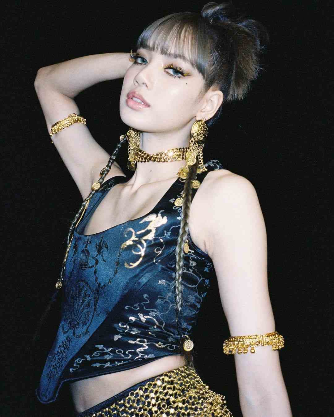 Image Source instagram | lalalalisa_m