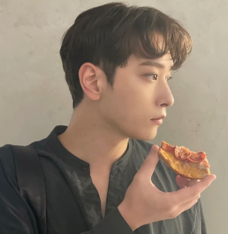 Image Source_Instagram | hwang_chan222