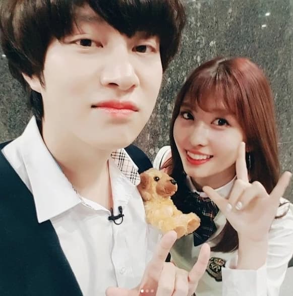 https://www.instagram.com/kimheenim/