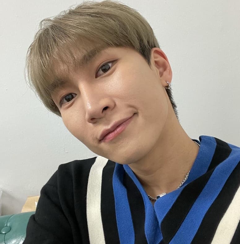 Image Source_Instagram | btob_silver_light