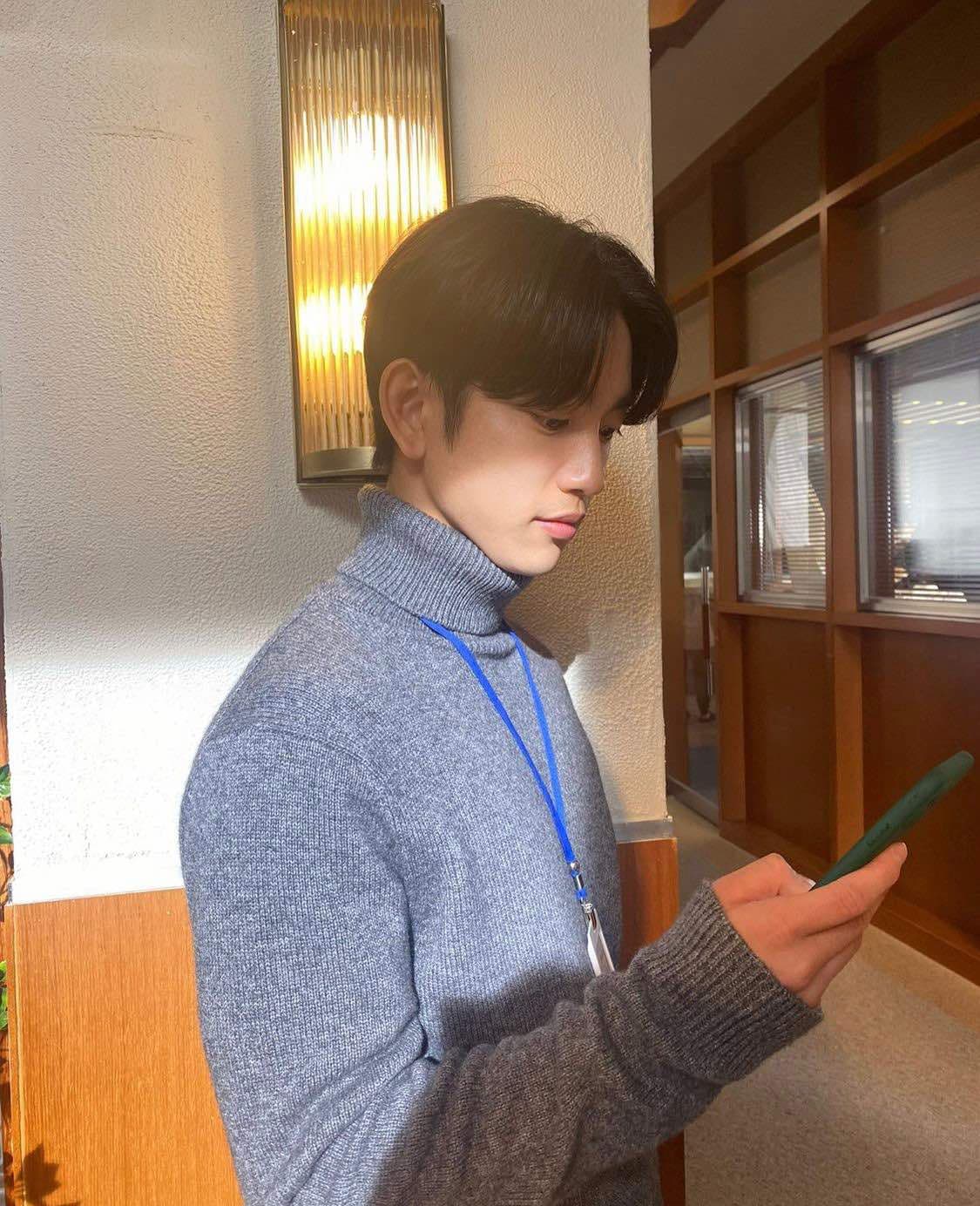 Image Source ：Instagram | jinyoung_0922jy
