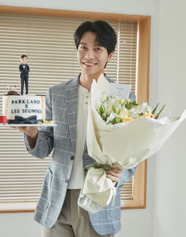 Image Source_Instagramㅣleeseunggi.official