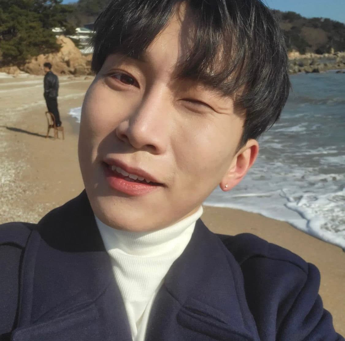 Image Source :Instagram | btob_silver_light