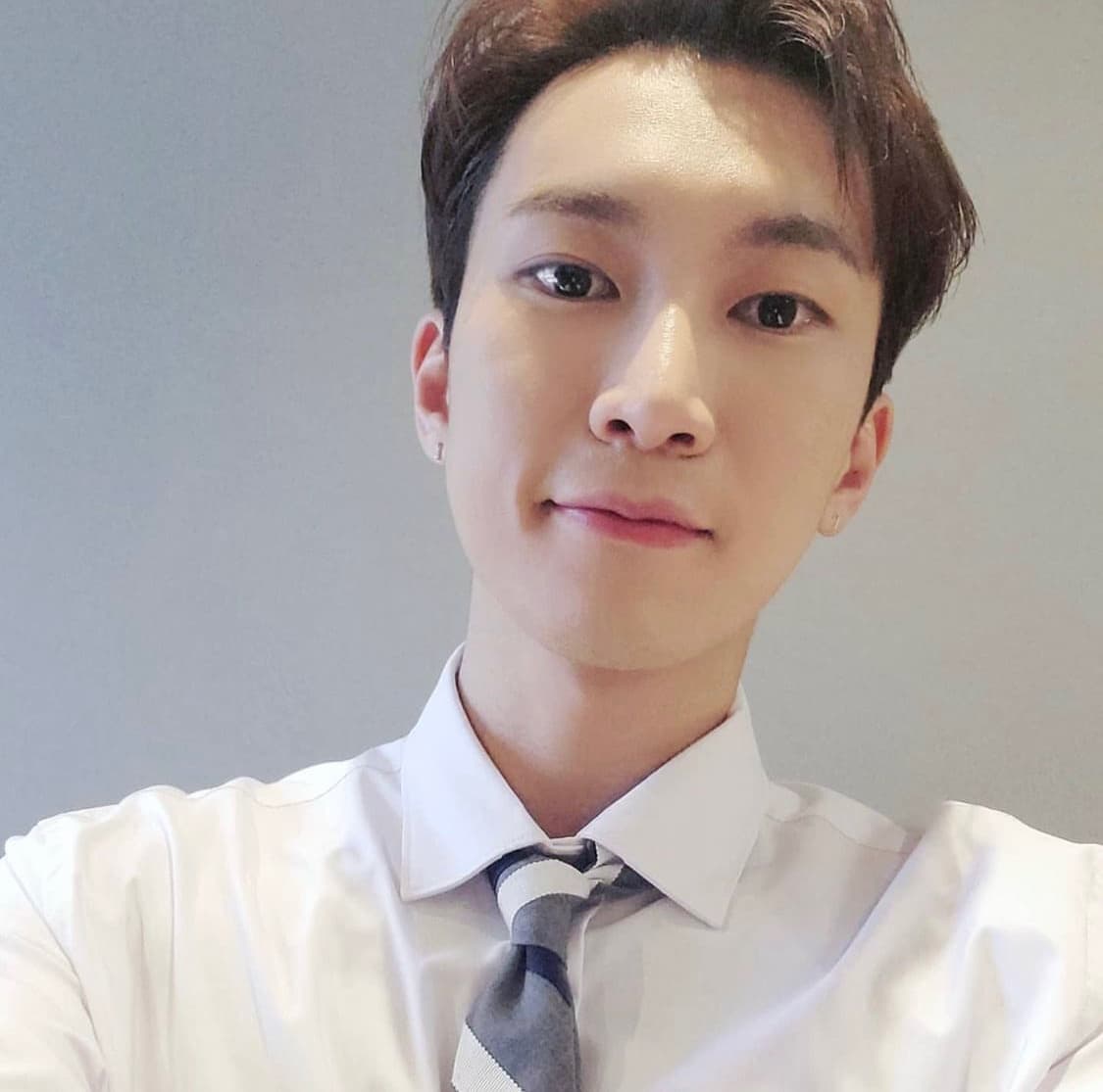 Image Source :Instagram | btob_silver_light