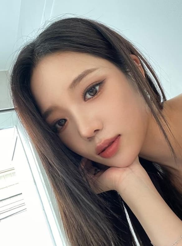 Image Source_Instagram |officialfromis_9
