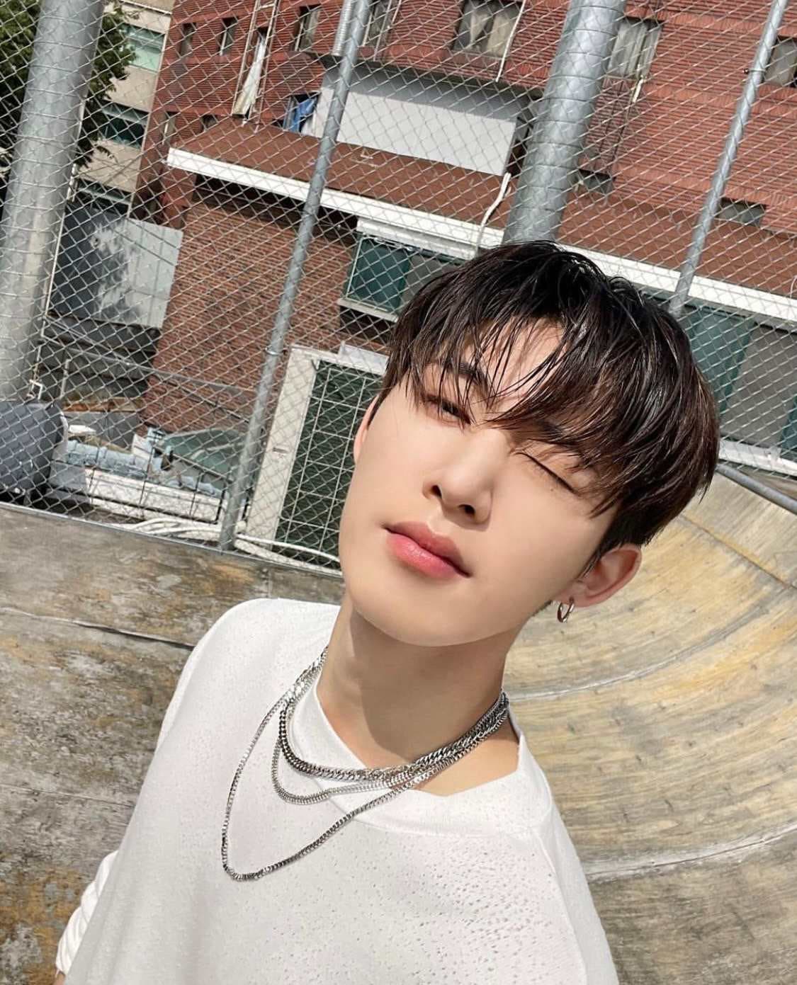 image source_instagram|shxxbi131