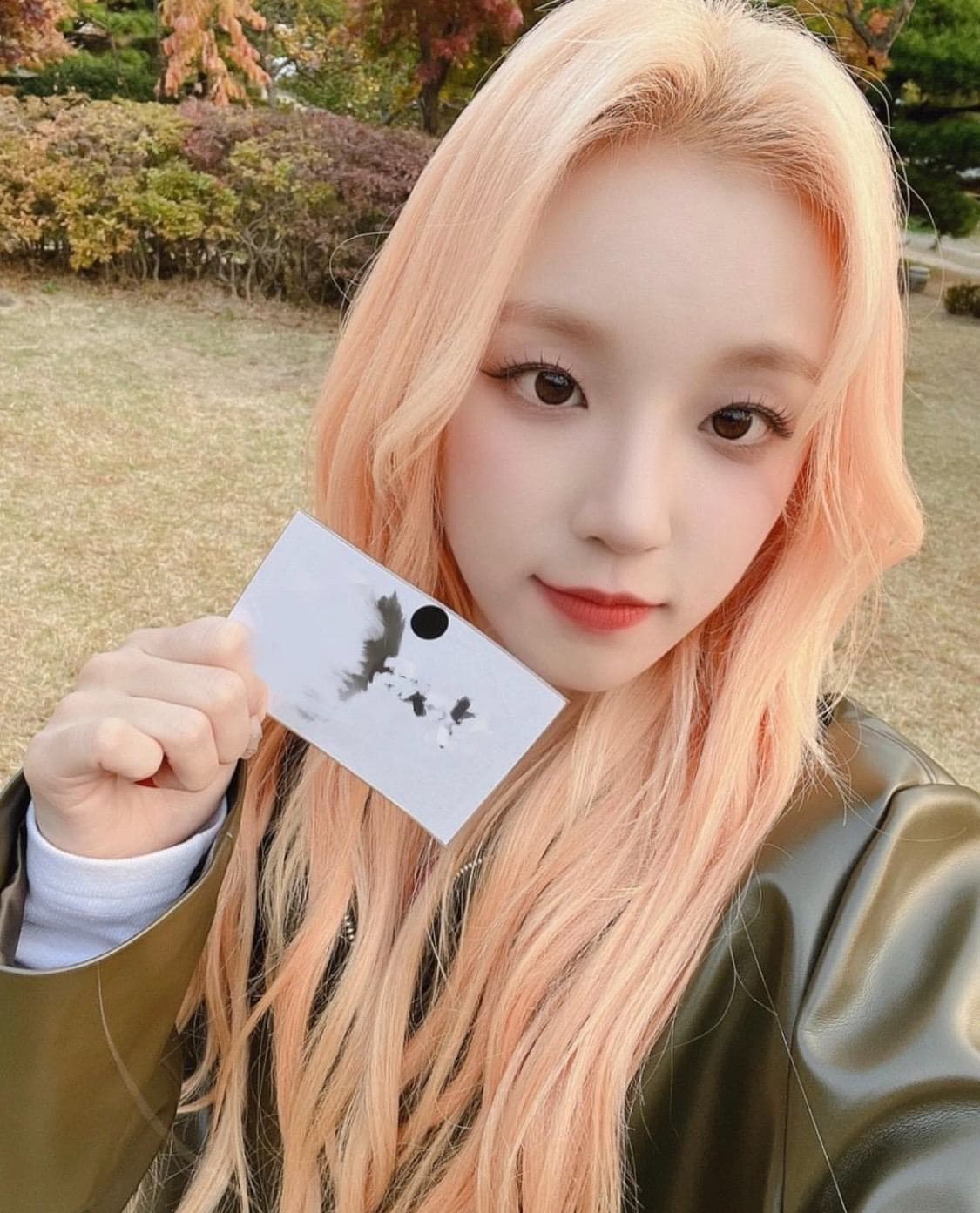 image source_instagram|official_g_i_dle