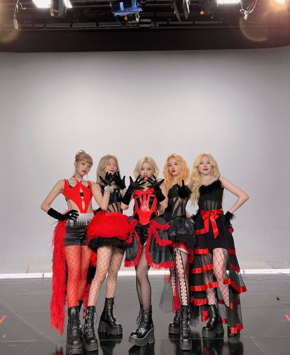 image source_instagram|official_g_i_dle