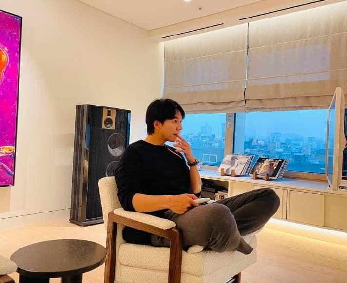 Image Source_Instagram|leeseunggi.official