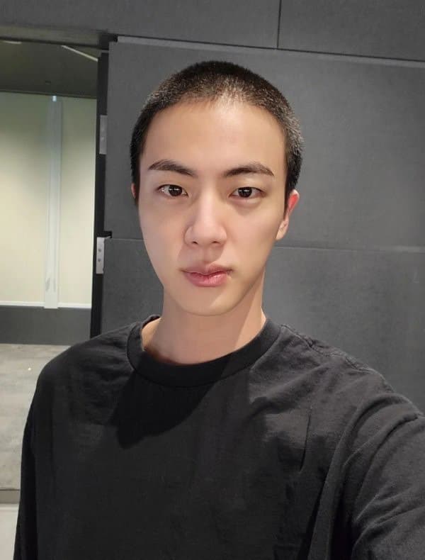 image source|Weverse