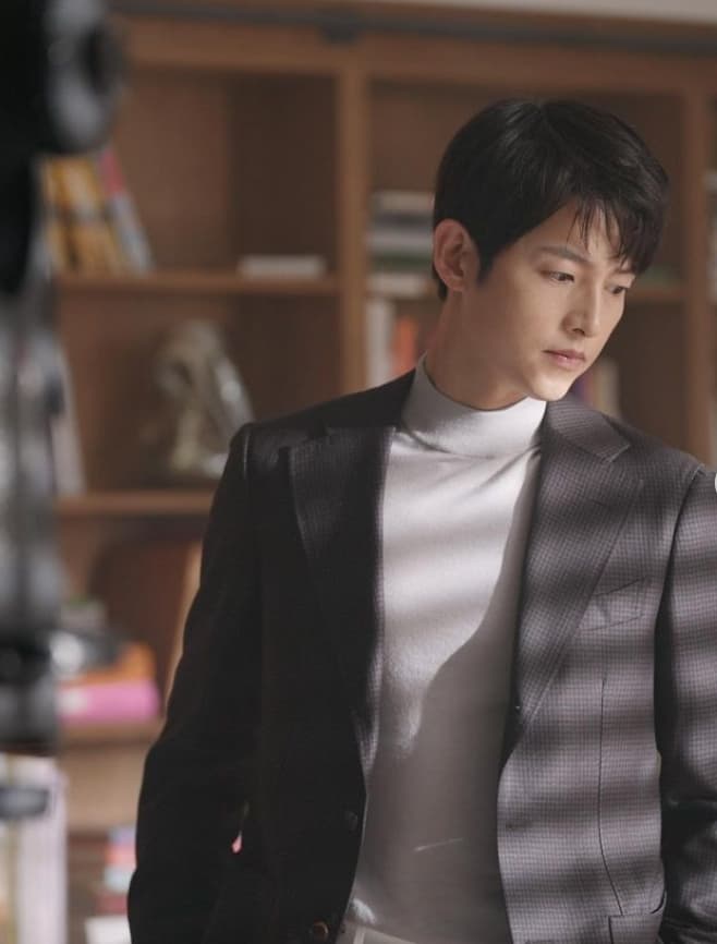 Image source_ Instagram | hi_songjoongki
