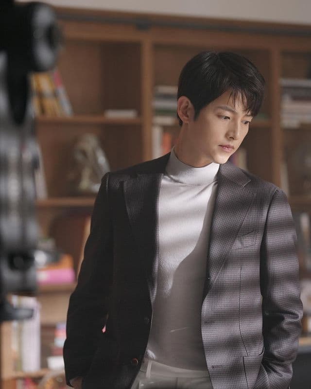 https://www.instagram.com/hi_songjoongki/