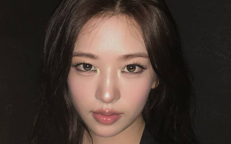 [BREAKING] 韓團偶像用藍、綠眼妝「玩色」回歸！大膽玩轉K-Beauty新潮流